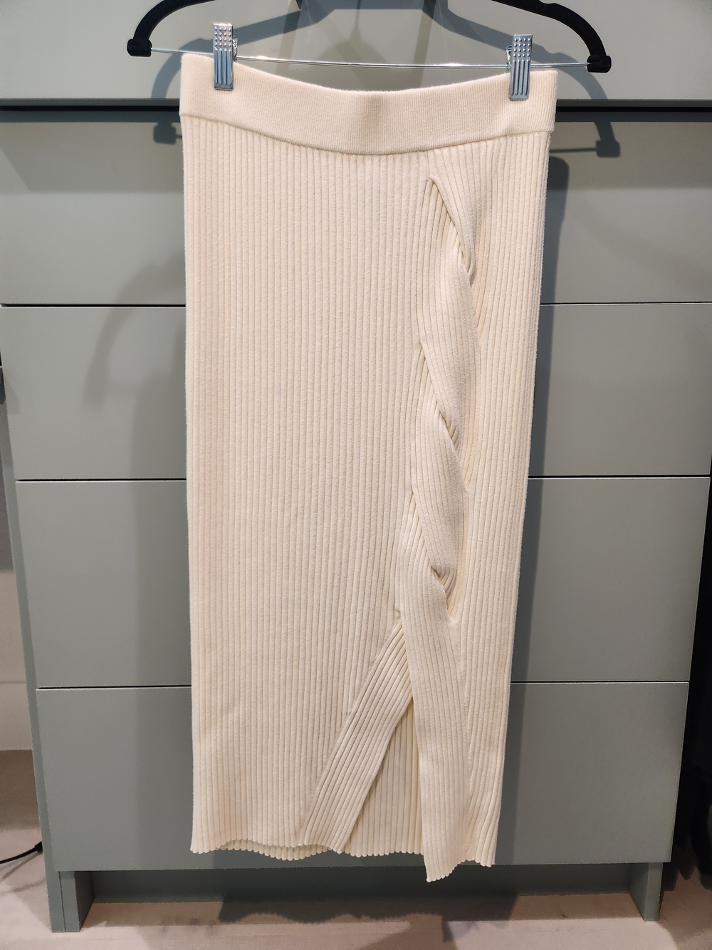 Maeve By Anthropologie Cream Ribbed Midi Skirt with Side Twist and Slit - Picture 2 of 6